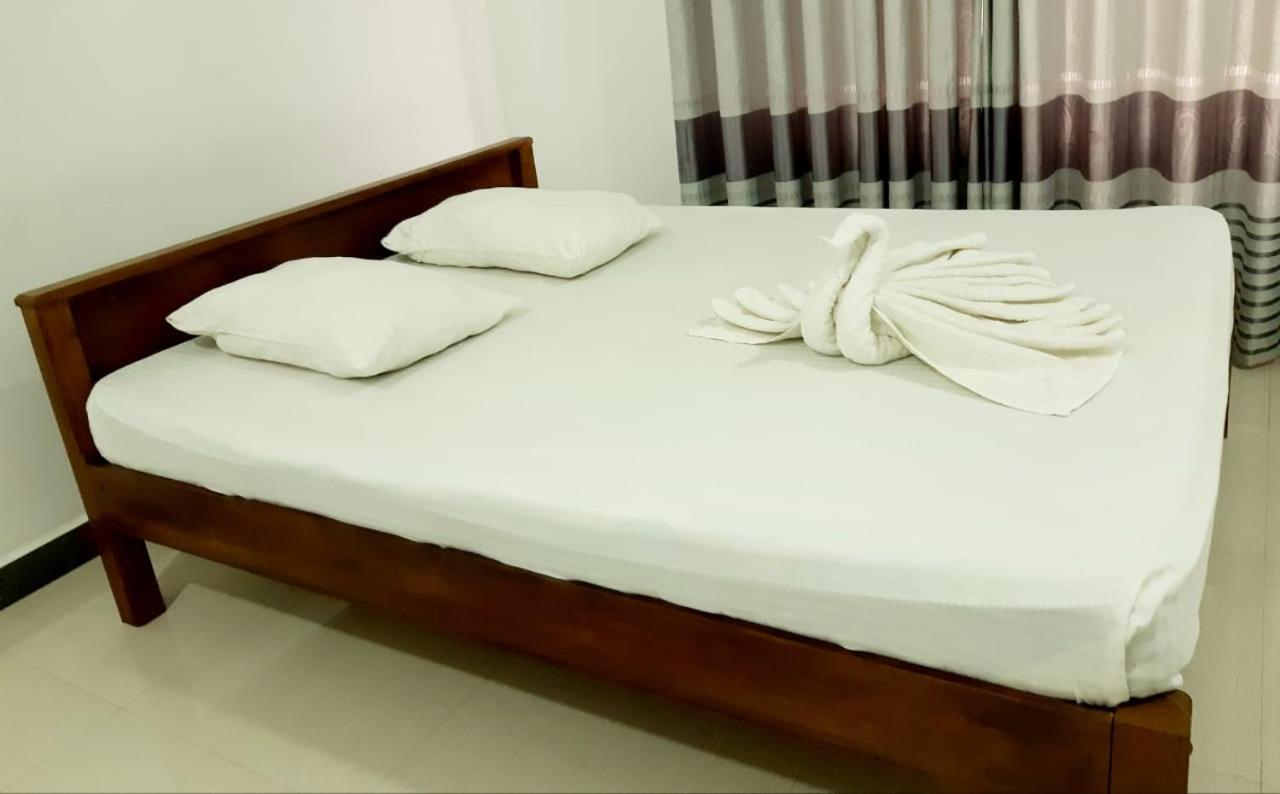 Kanora Lake Resort Махарагама Екстериор снимка
